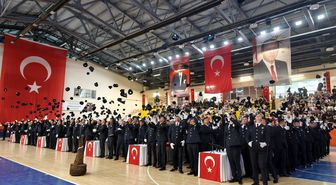 Bitlis'te POMEM mezunları kep fırlattı
