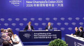 Çin Başbakanı Li, Yaz Davos Forumu'nda Uluslararası İş Dünyası Temsilcileriyle Bir Araya Geldi