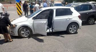 İki otomobilin çarpıştığı kazada 1 kişi yaralandı