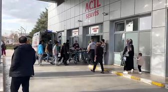 İskeleden düşen 2 işçi yaralandı