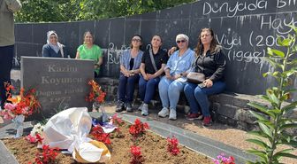 Karadenizli sanatçı Kazım Koyuncu, vefatının 21. yılında mezarı başında anıldı