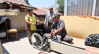 Kayınvalidesi vefat eden gelin, 7 yıldır engelli kayınbiraderine bakıyor