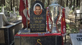 Kuşadası'nda Galatasaraylı taraftarlardan Yaşar Kaptan'a büyük vefa