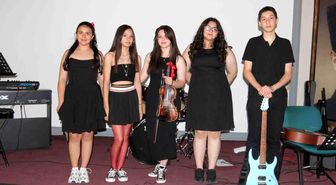 Menteşe Anadolu Lisesi'nde Geleneksel Müzik Yarışması Coşkusu