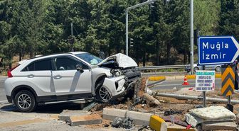 Muğla'da kavşakta çarpışma: 4 yaralı
