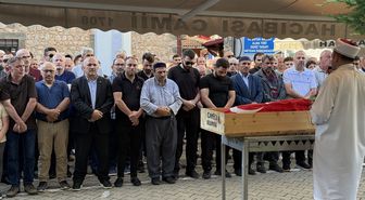 Rize'de trafik kazasında hayatını kaybeden iki gencin cenazeleri defnedildi