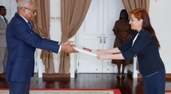 Türkiye'nin Dakar Büyükelçisi Karaoğlu, Cabo Verde Cumhurbaşkanı Neves'e güven mektubunu sundu