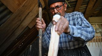 68 Yıllık Kaşık Ustası: Dedemden Kalma Bıçakla 10 Çocuk Büyüttüm