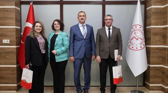 Ağrı'da görev yerleri değişen mülki idare amirlerine veda yemeği