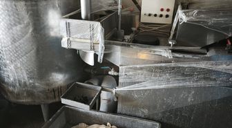Ankara'da 9 ton bozuk süt ve süt ürünü ele geçirildi