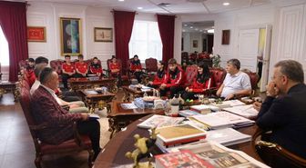 Başarılı sporcudan İlkadım Belediye Başkanı Kurnaz'a ziyaret