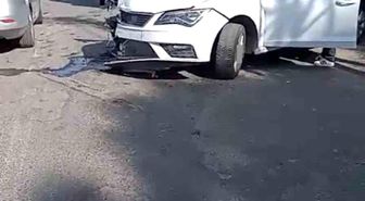 Bingöl'de iki otomobil çarpıştı: 2 kişi yaralandı