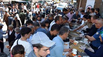 Bulanık'ta 5 bin kişiye aşure ikram edildi