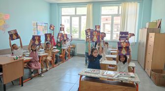 Çelikhan'da öğrencilerin karne heyecanı