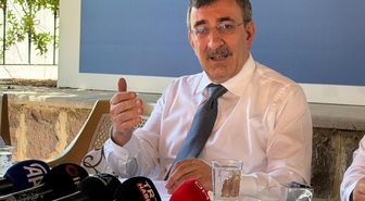 Cumhurbaşkanı Yardımcısı Cevdet Yılmaz'dan memur ve emekli maaşlarıyla ilgili mesaj