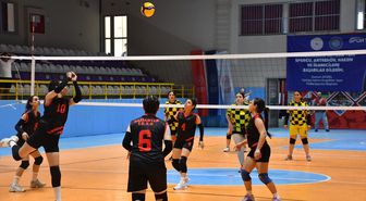 İşitme Engelliler Türkiye Voleybol Şampiyonası Afyonkarahisar'da yapıldı