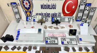 İstanbul'da sahte plaka basımı yapılan adrese operasyon yapıldı: 4 gözaltı