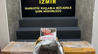 İzmir'de uyuşturucu operasyonunda 300 bin sentetik ecza ele geçirildi