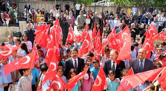 Kırşehir'de 40 bin 376 öğrenci karne heyecanı yaşadı