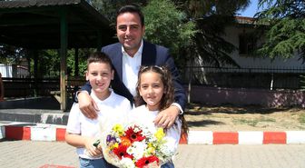 Kula'da 5 bin 557 öğrenci karne heyecanı yaşadı