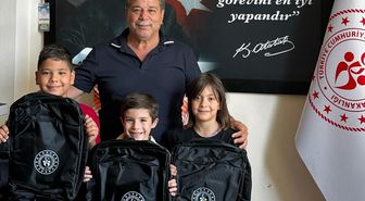 Kumluca'da başarılı yüzücüler ödüllendirildi