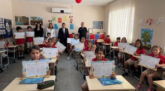 Marmaris'te öğrencilerin karne sevinci