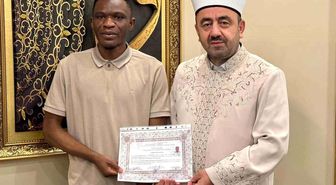 Müslüman olan Zambiyalı Singoma Musa ismini aldı