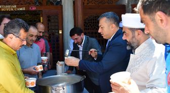 Ordu ve Trabzon'da vatandaşlara aşure ikram edildi