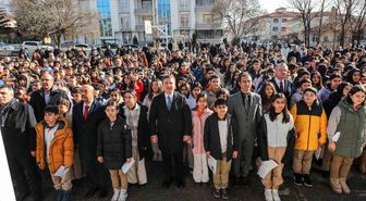 Vali Aydoğdu'ndan öğrencilere karne ve yaz tatili mesajı