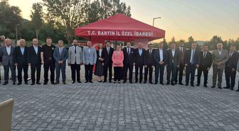 Vali yardımcısının veda yemeğine yoğun katılım