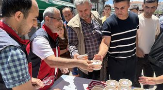 Yozgat'ta vatandaşlara aşure ikram edildi