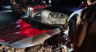 Ağrı'da 2 otomobilin çarpışması sonucu 6 kişi yaralandı