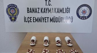 Banaz'da kovalamacayla durdurulan otomobilde uyuşturucu ele geçirildi
