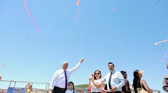 Biga'da öğrenciler uçurtma şenliğinde bulundu