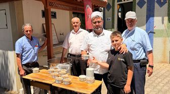 Biga'da vatandaşlara aşure ikram edildi