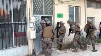 Daltonların adını kullanan örgüte büyük darbe...Evi böyle kurşunlayıp kaydettiler, polis çok geçmeden çökertti...