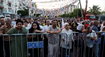 DEM Parti Eş Genel Başkanı Hatimoğulları, Mersin'de partililerle buluştu