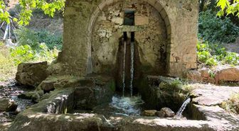 Diyarbakır'da tarihi çeşme harabeye döndü