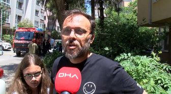 Kadıköy'de Park Halindeki Otomobilin Üzerine Dal Düştü