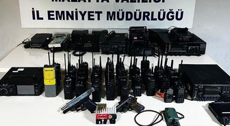 Malatya'da emniyetin frekanslarını dinledikleri iddia edilen 6 kişi yakalandı