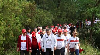 Milli Eğitim Bakanı Tekin, Sakarya'da 'Huzur ve kardeşlik' yürüyüşüne katıldı