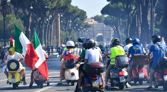 Motosiklet tutkunları Roma'da bir araya geldi