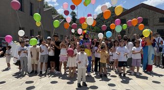 Zonguldak'ta lösemiyi yenen 6 yaşındaki çocuk için gökyüzüne balonlar bırakıldı