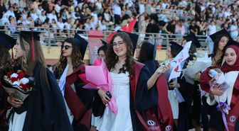 Anadolu Üniversitesinde mezuniyet töreni düzenlendi