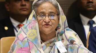 İdama mahkum edilen eski Bangladeş Başbakanı Hasina, kaçtığı ülkesine dönüyor