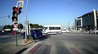 Kırmızı ışık ihlali kazaya neden oldu