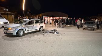 Sivas'ta üç aracın karıştığı trafik kazasında 5 kişi yaralandı