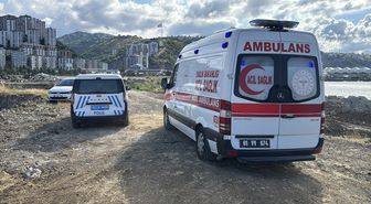 Trabzon'da dolgu alanındaki beton blokların arasına düşen kişi yaralandı