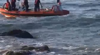 Uyarılara rağmen denize giren genç kayboldu