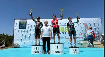 Akhisarlı pedallar Kocaeli'de 6 madalya ve 2 şampiyonluk kazandı